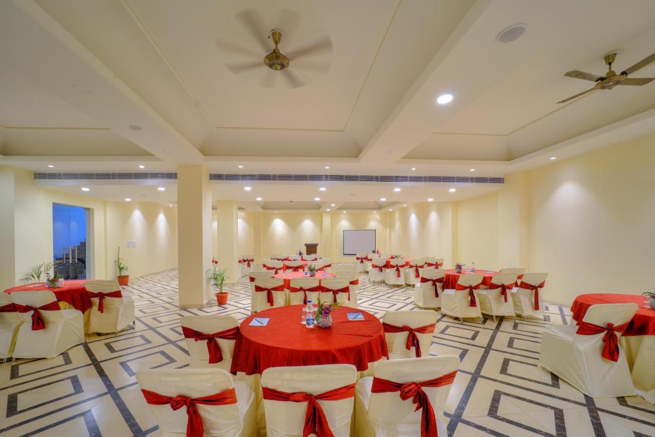 Welcomheritage Mount Valley Resort Ranthambore ซาวาย มาโดปูร์ ภายนอก รูปภาพ