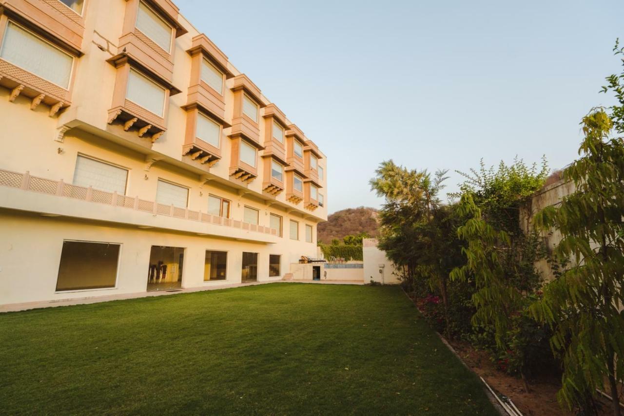 Welcomheritage Mount Valley Resort Ranthambore ซาวาย มาโดปูร์ ภายนอก รูปภาพ